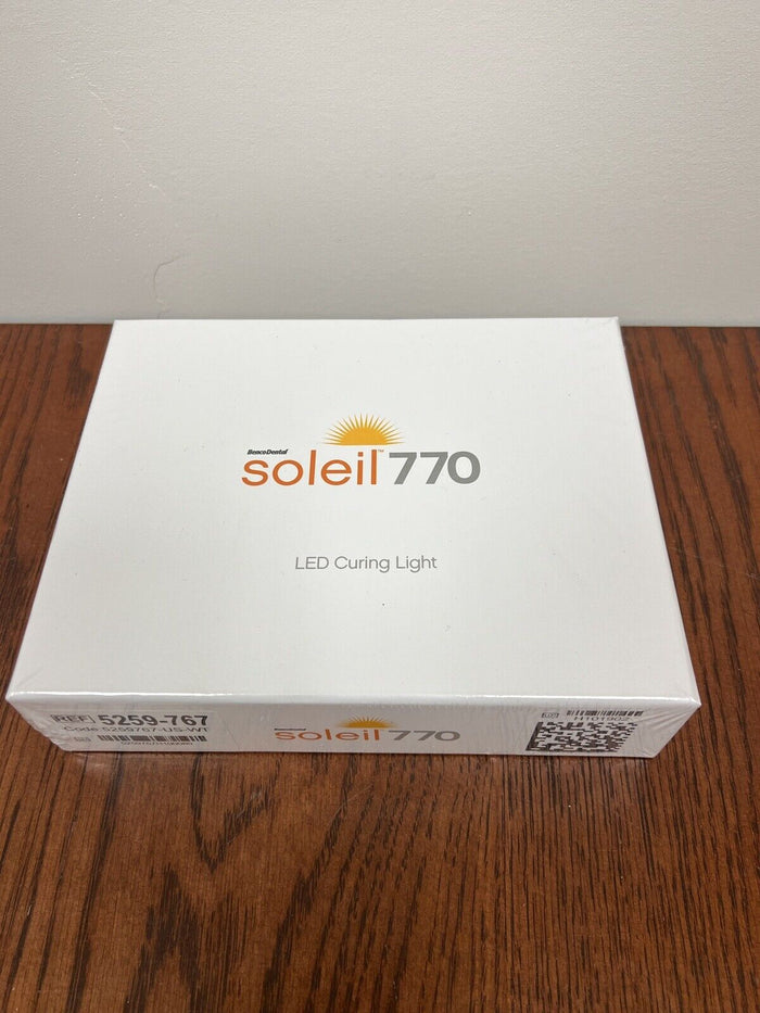 Benco Dental Soleil 770 LED Curing Light w/Charging Base & Power Cord NEW IN BOX