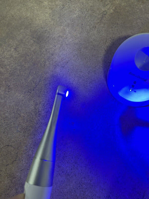 Benco Dental Soleil 770 LED Curing Light w/Charging Base & Power Cord s/n 00086 - HUBdental.com
