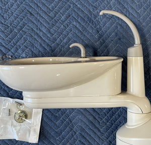 Adec 511 Radius Cuspidor Model 561 Clean Working Condition - HUBdental.com